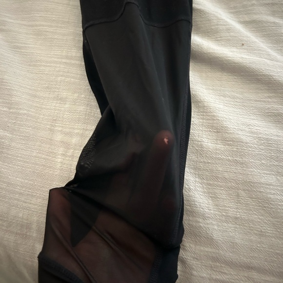 Athleta black elevation crop with mesh - Picture 4 of 4